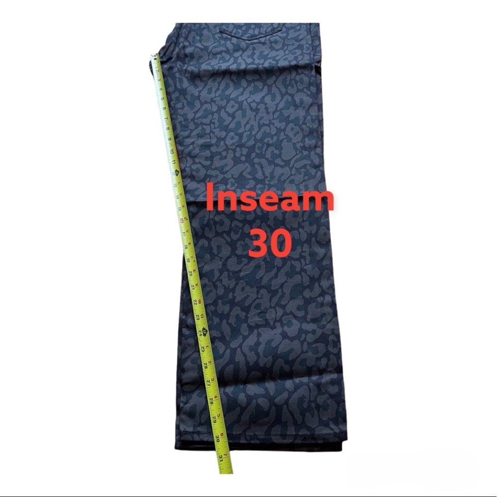 LEVI’S ORIGINAL Men’s CAMO 501 JEANS NWT. - Picture 14 of 15